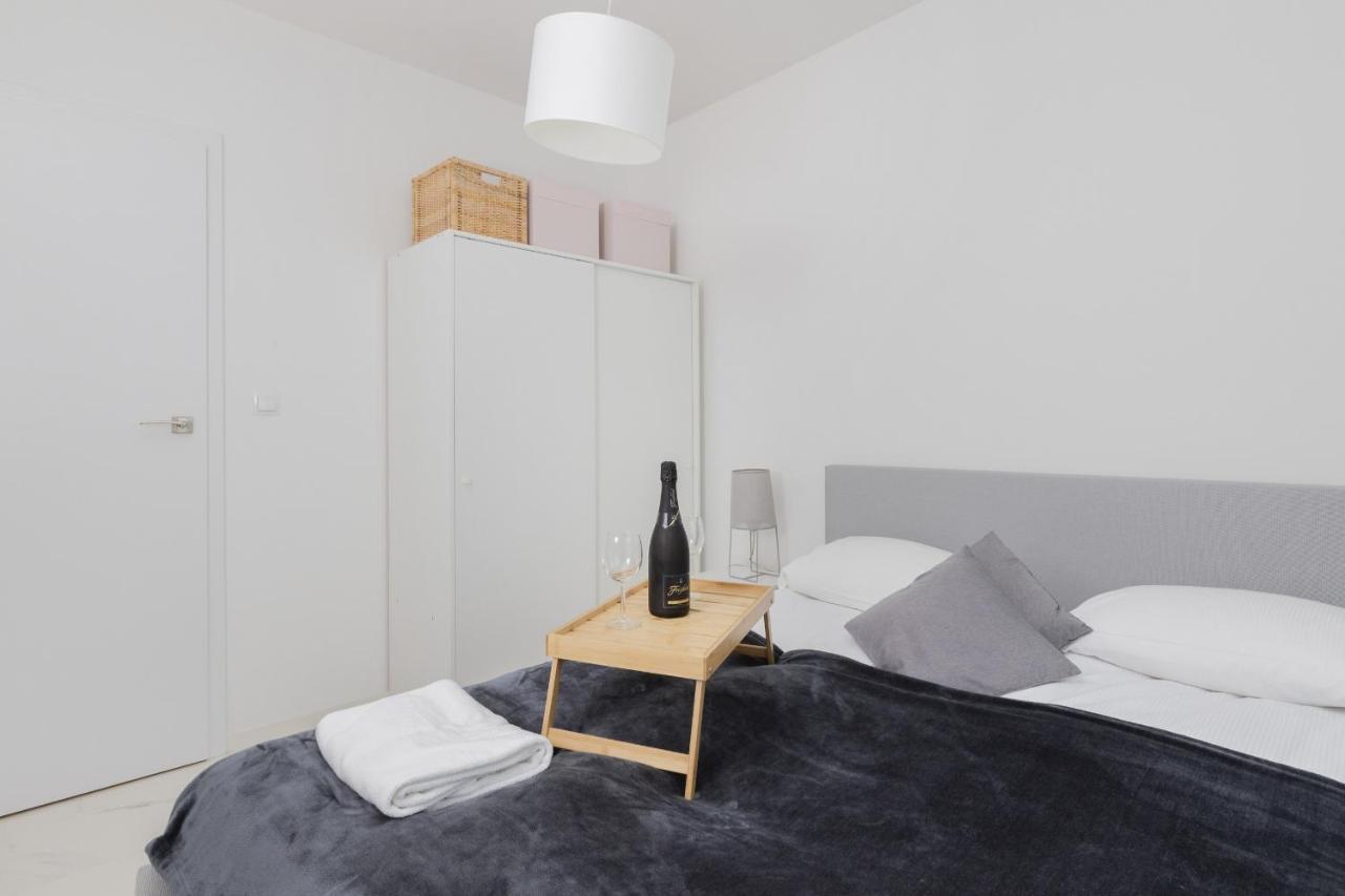 Gdynia Nasypowa Apartments With Parking By Noclegi Renters Kültér fotó